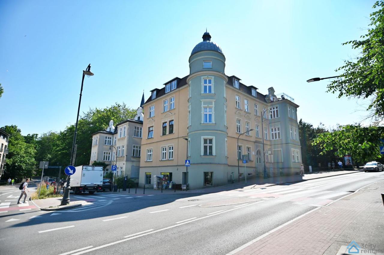 Beige And Red 3City Studio In Sopot With Outdoor Parking By Noclegi Renters Exterior photo