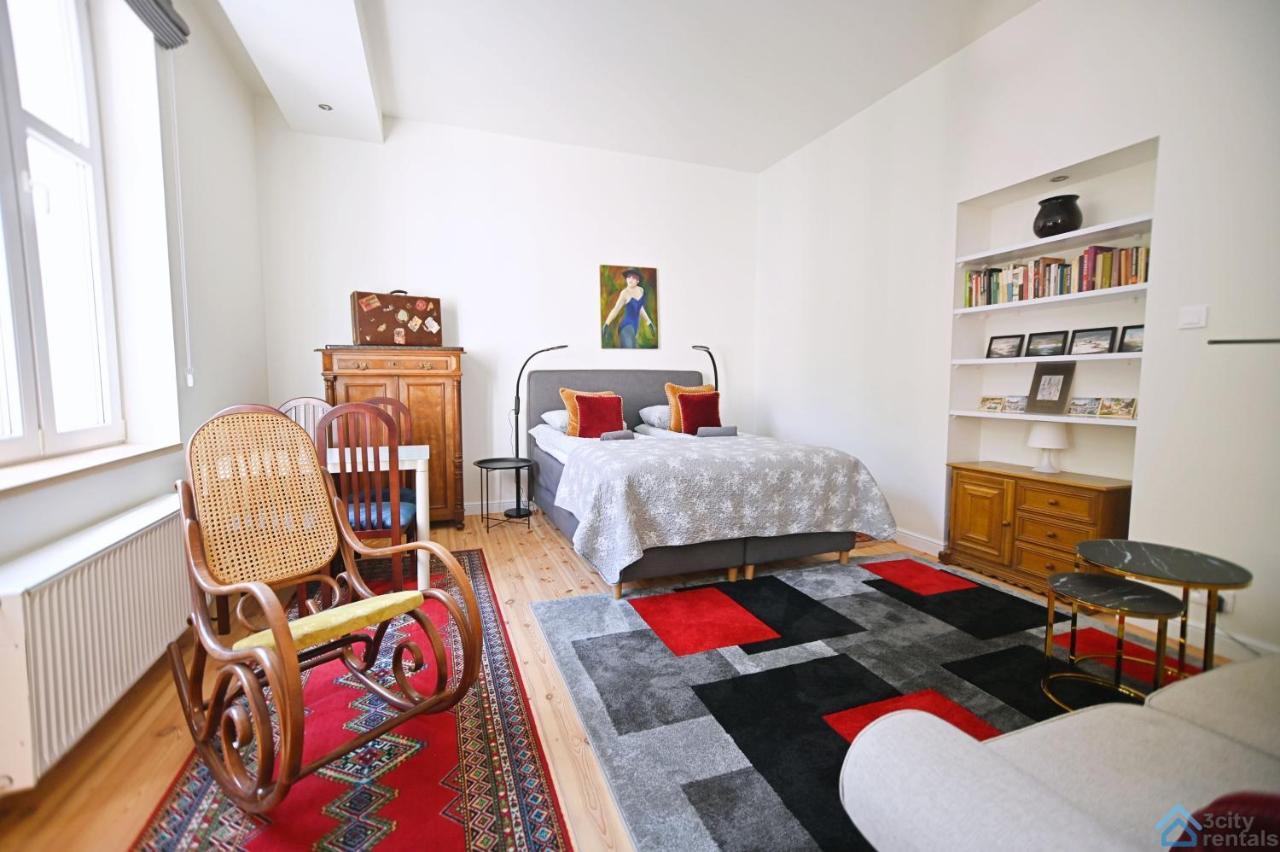 Beige And Red 3City Studio In Sopot With Outdoor Parking By Noclegi Renters Exterior photo